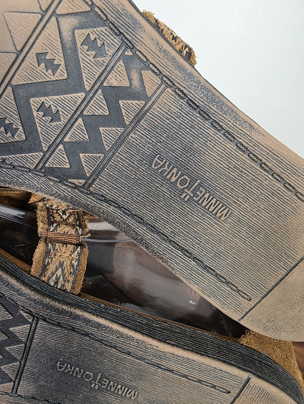 Minnetonka Maui Passport Fringe Suede Sandals - Brown Tribal Boho Size 9 - Picture 11 of 13